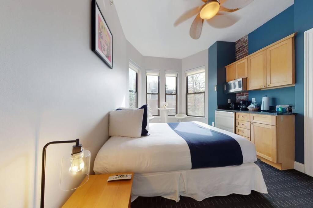 Centrally Located Studio In The Southend, #25 Бостон Экстерьер фото
